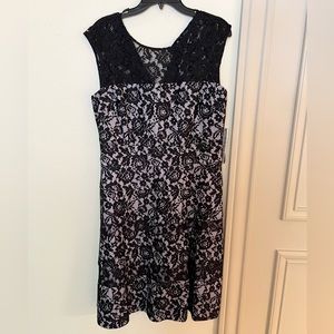 Kay Unger New York Floral Dress Size 14 TAGS ON